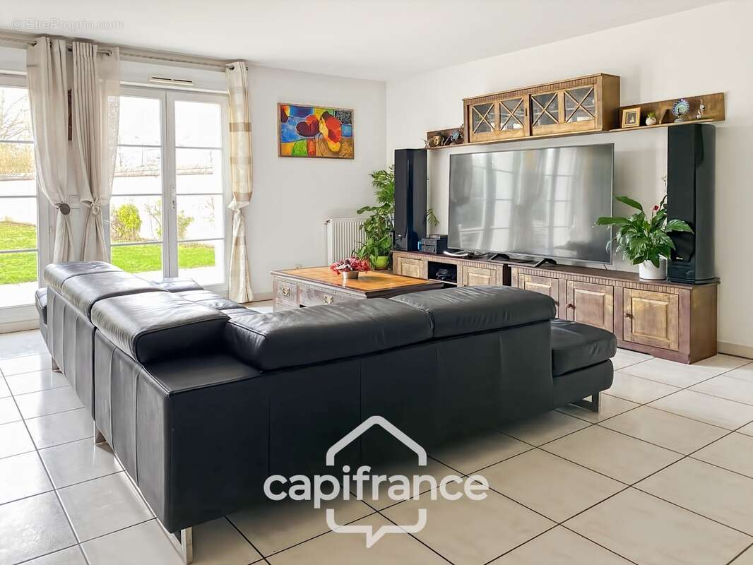 Maison à vendre  8 pièces – 6 chambres – 141 m² – Terrasse - Jardin - Garage - photo 4
