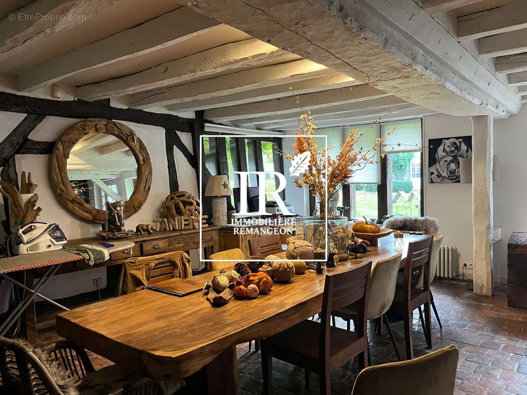 Maison 335 m² à Chaumont-Sur-Tharonne  - photo 3