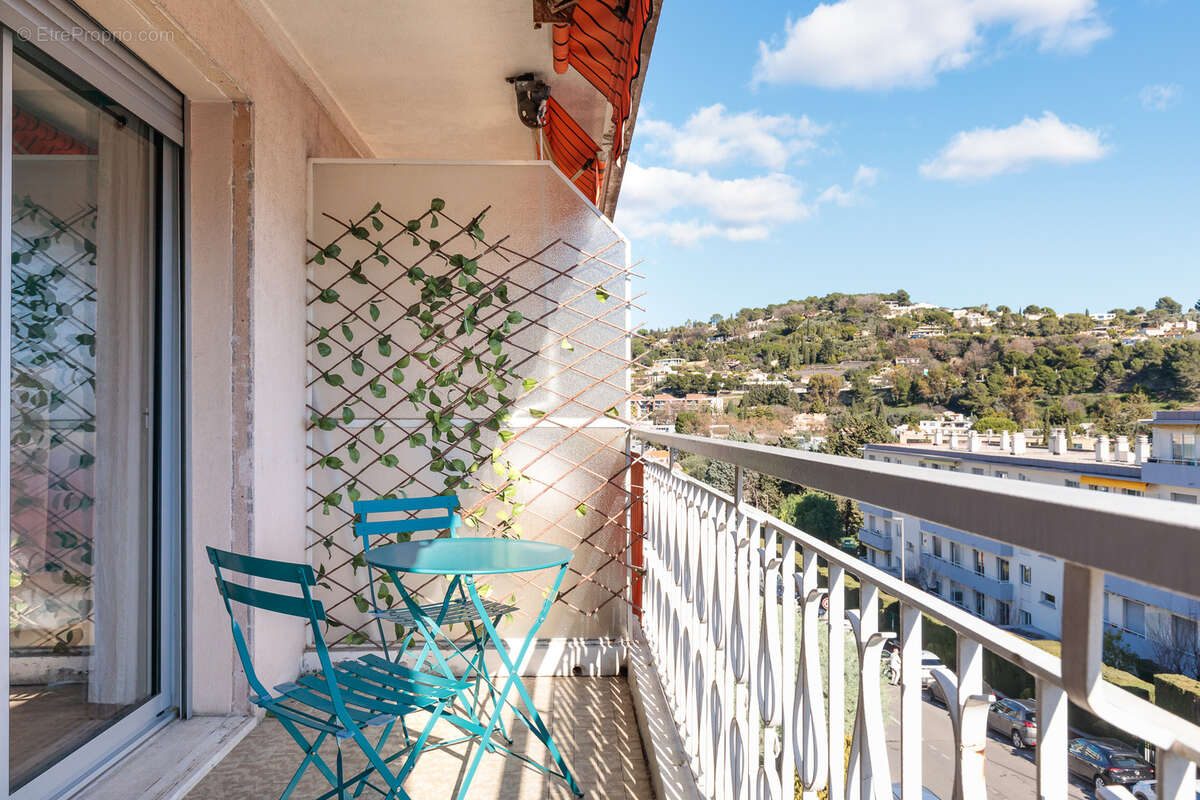 Appartement à LE CANNET