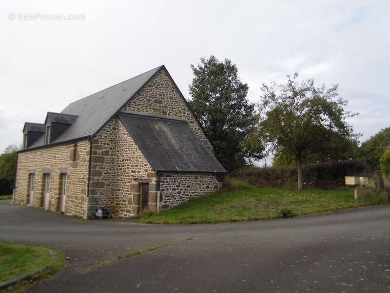 Maison à SAINTE-HONORINE-LA-CHARDONNE