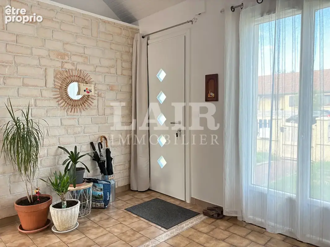 Maison habitable de plain pied avec deux garages et atelier - Réf. 15812 - photo 4