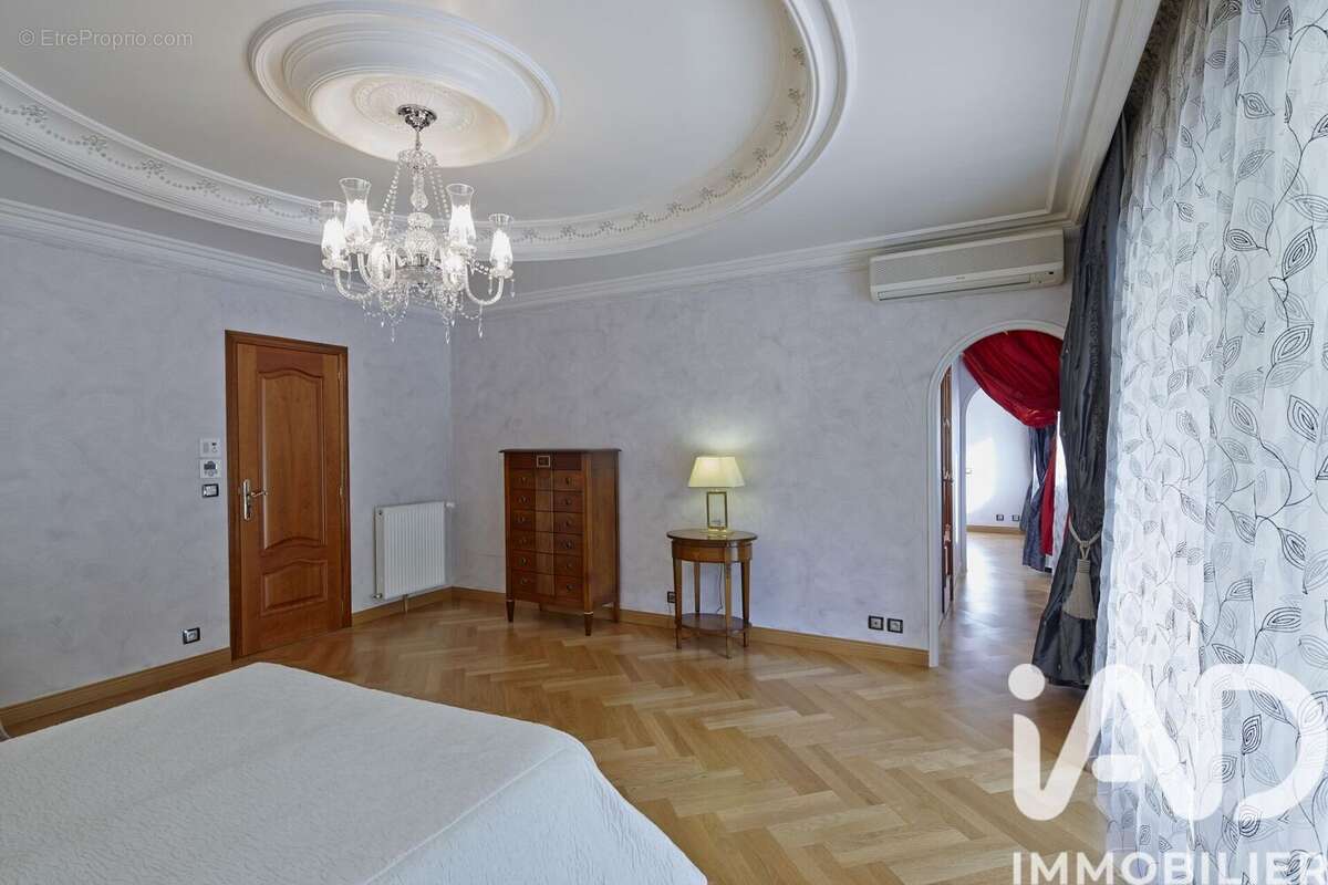 Photo 9 - Maison à QUINCY-VOISINS