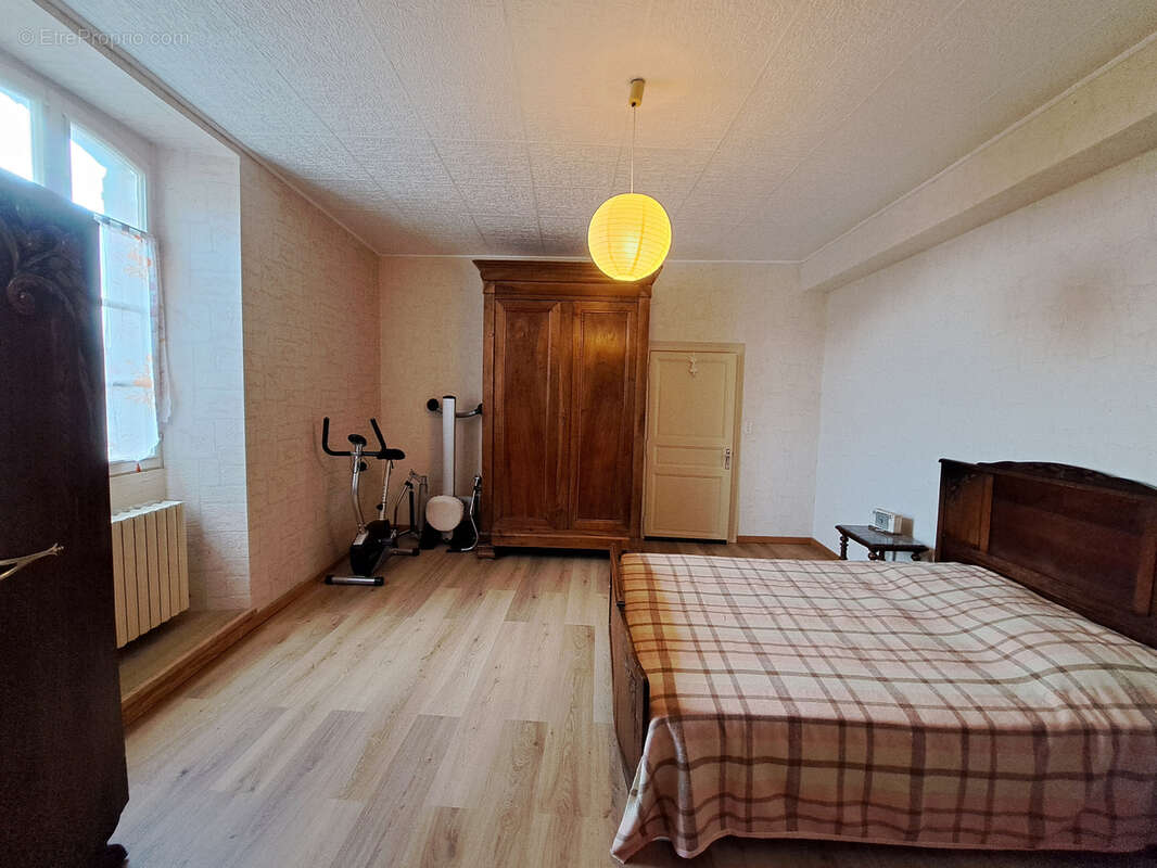 Maison à AUBETERRE-SUR-DRONNE