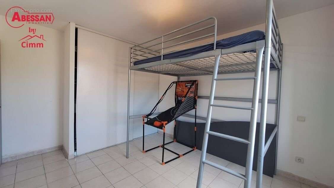 Maison à LEZAN