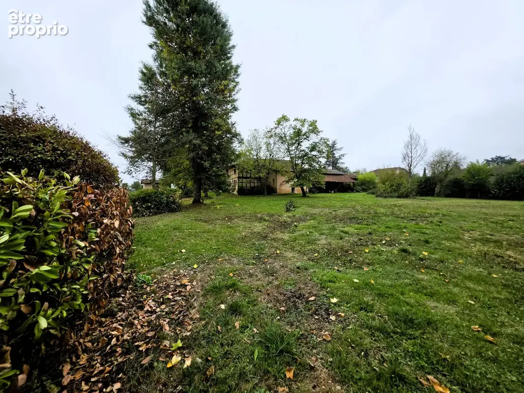 Ferme bressane avec 4551 m2 entierement constructible 15 minutes de macon - photo 10