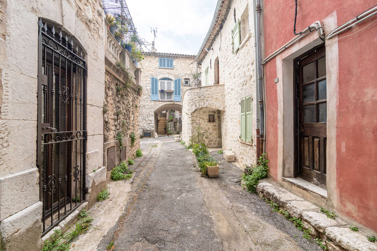 Appartement à LA COLLE-SUR-LOUP
