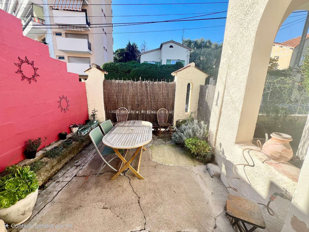 Maison à LE CANNET