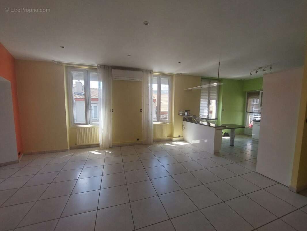 Appartement à SAINT-ETIENNE