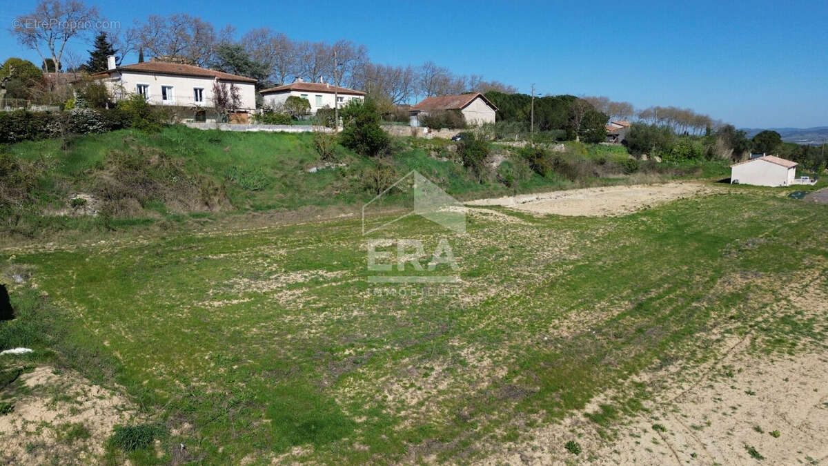 Terrain à AJAC
