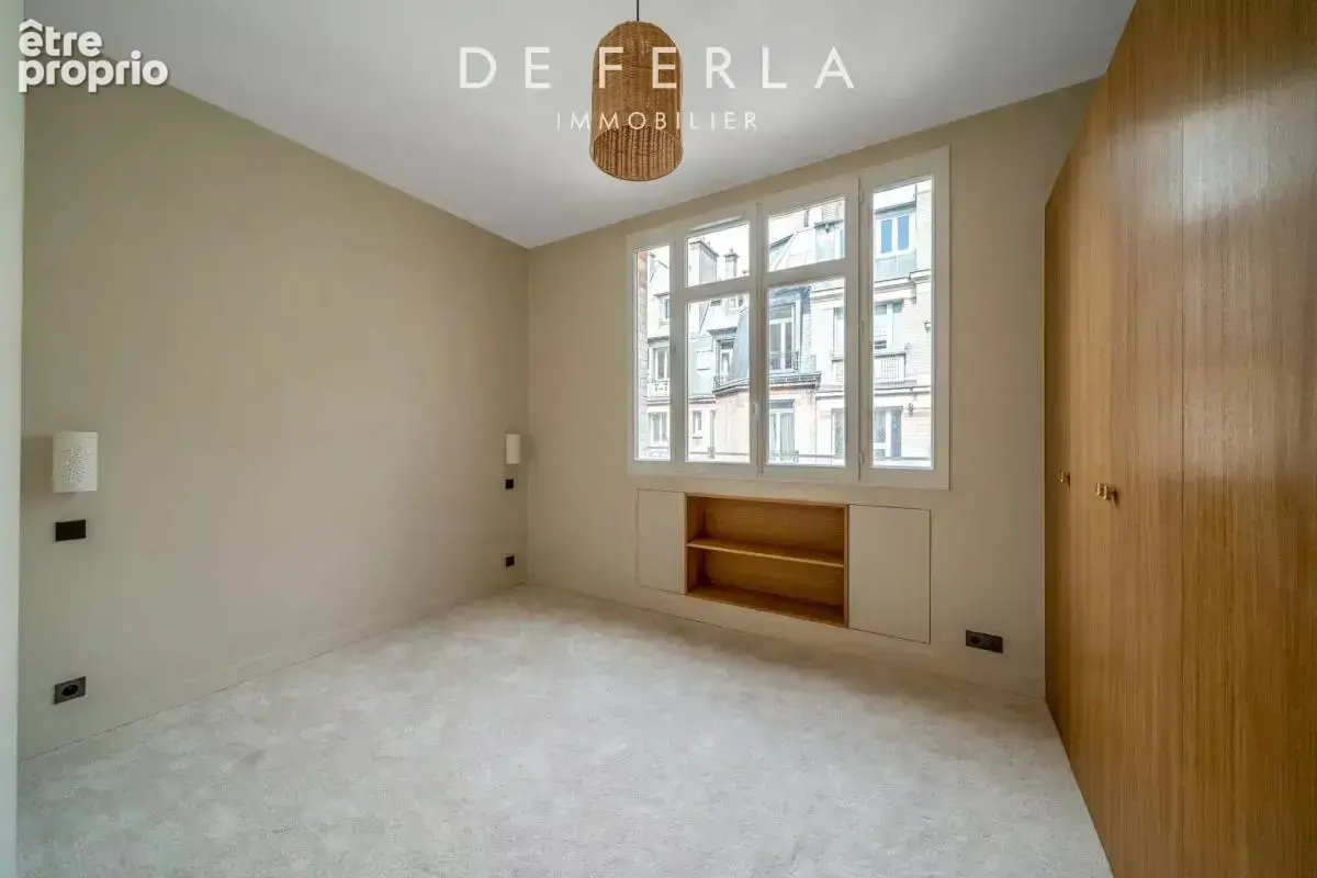 Sèvres / Duroc -  Haussmanien & Étage élevé - 5 chambres - photo 9