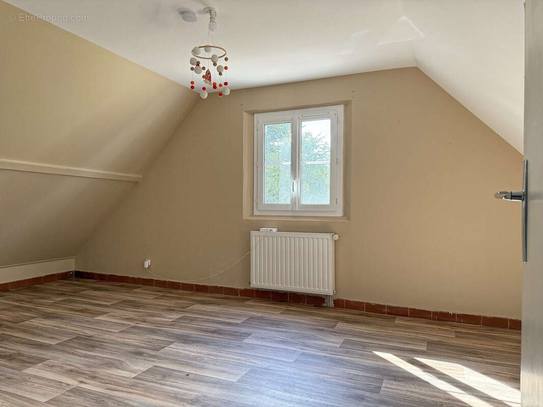 Maison 106 m² à Boissy-Les-Perche  - photo 9