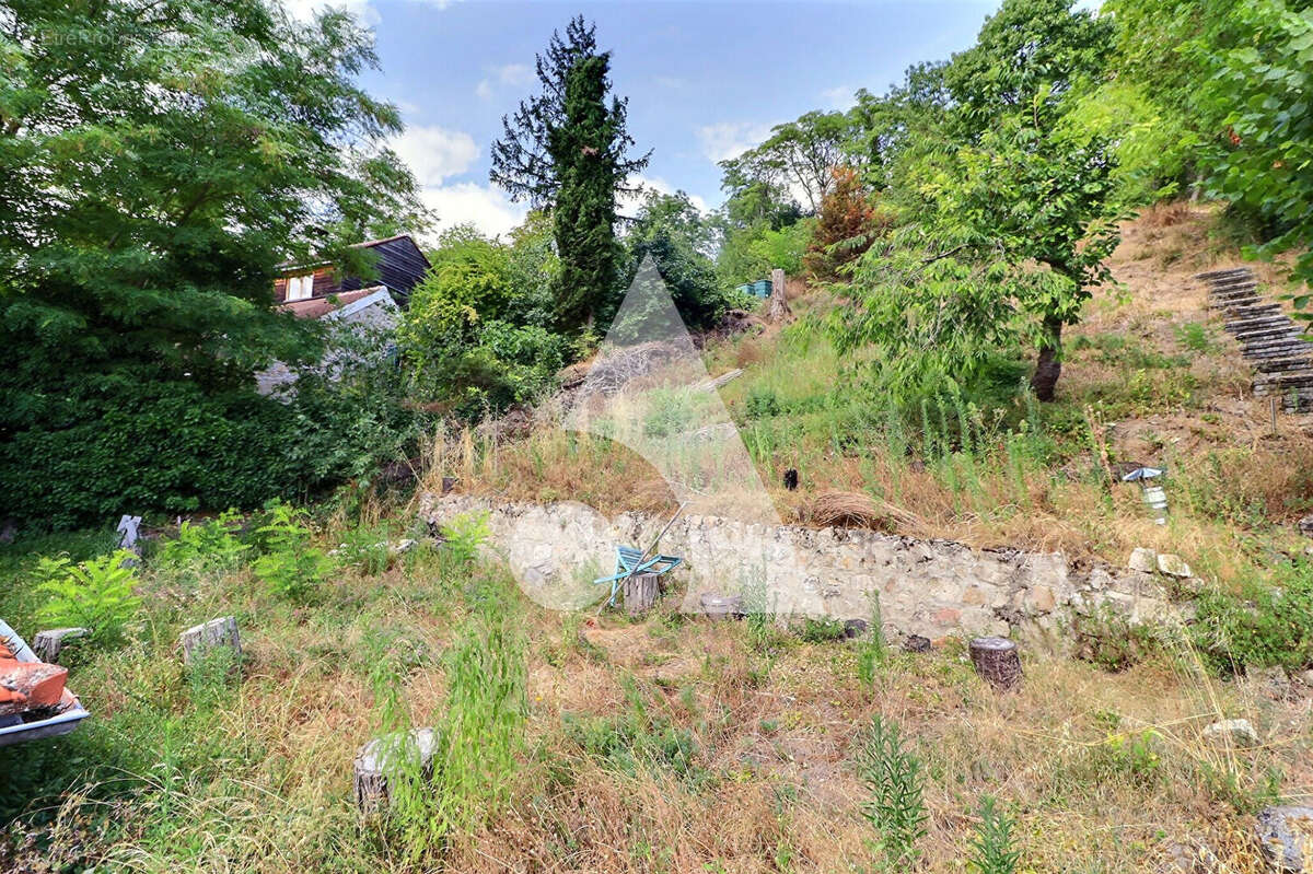 Pontoise - Maison 200m² Rénovée + Dépendance Indépendante (Revenu locatif possible 800/mois) - Opportunité Rare - photo 3