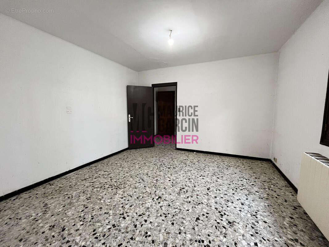 Maison à L&#039;ISLE-SUR-LA-SORGUE