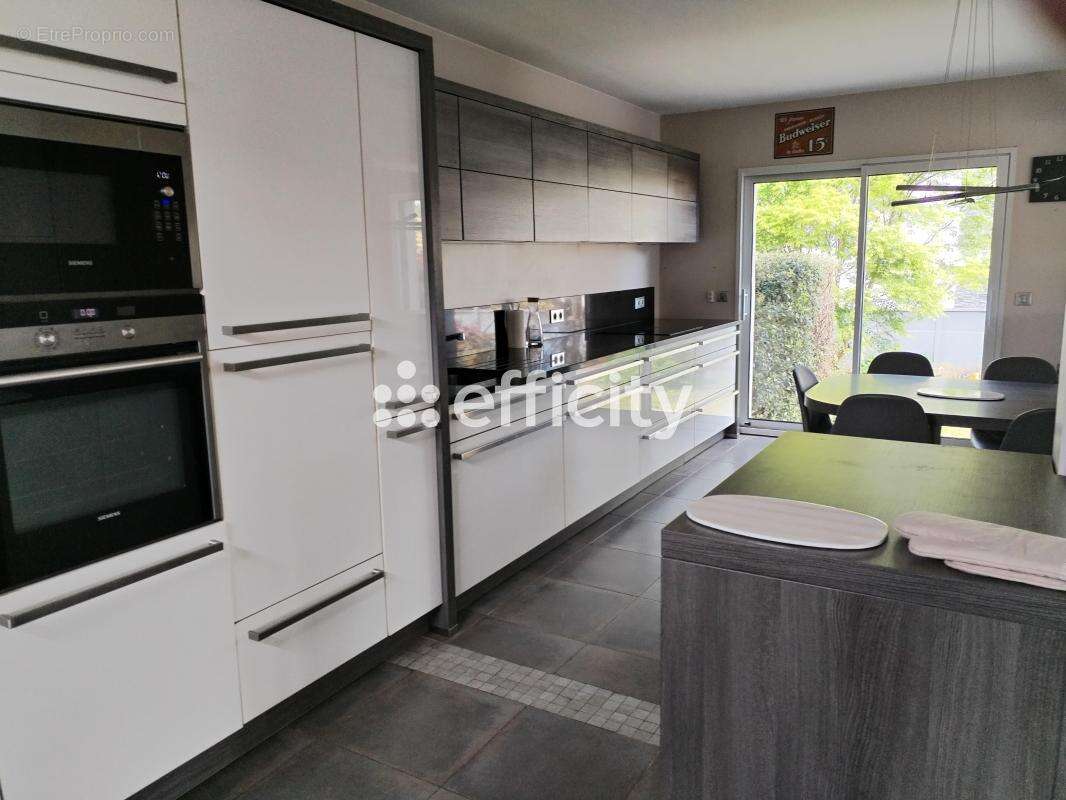 Maison à MAGNY-LES-HAMEAUX