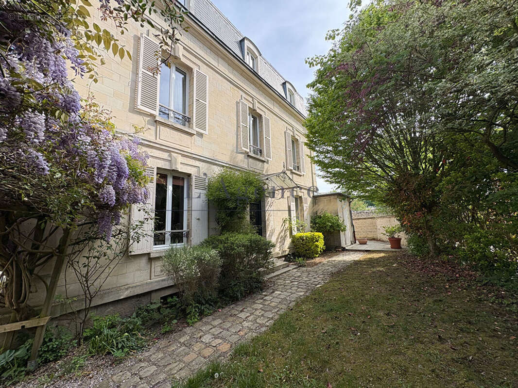 Maison à CHANTILLY
