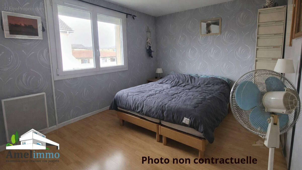Chambre 1 après des retouches (vider et ranger la pièce) - Maison à CHARVIEU-CHAVAGNEUX
