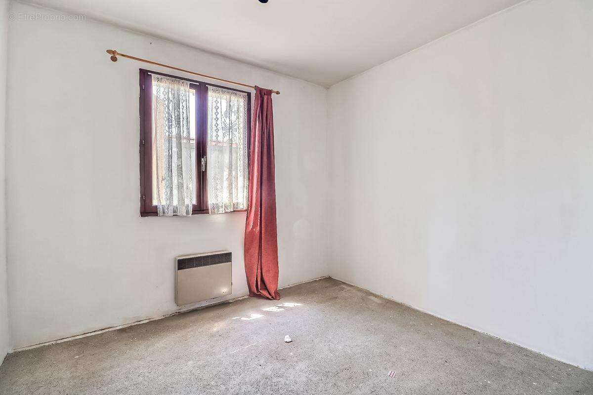 Maison 89 m² à Manduel  - photo 4