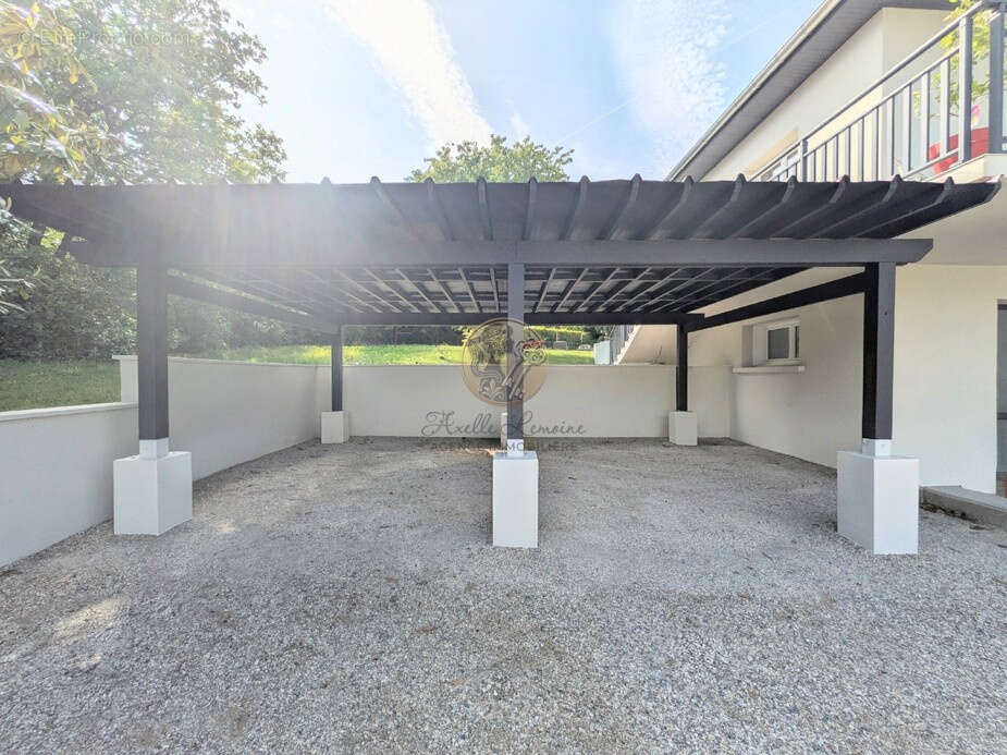 Maison à MONTAGNY