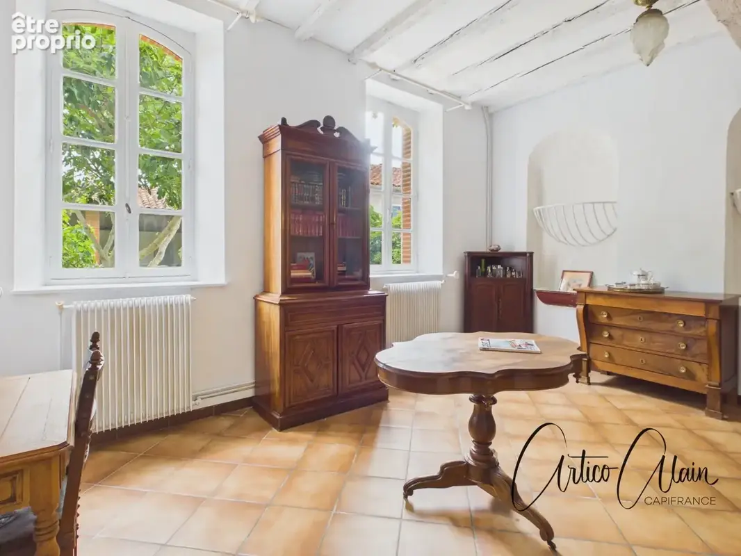 Maison bourgeoise 183 m² – jardin, 2 garages et double accès - photo 5