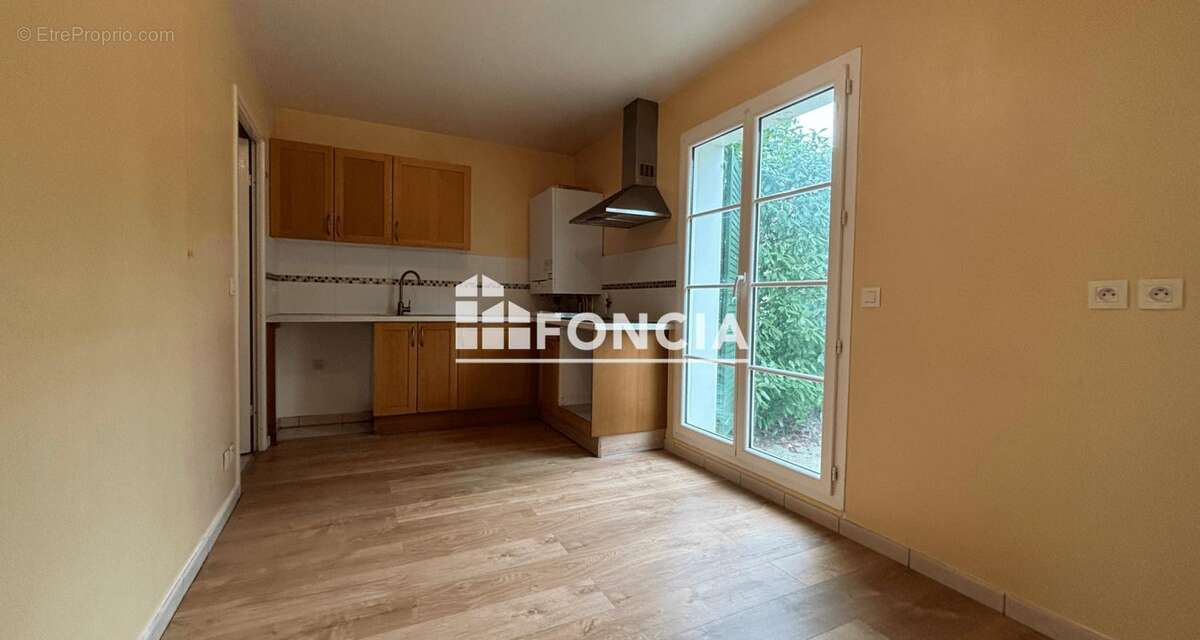 Maison à EVRY-GREGY-SUR-YERRE