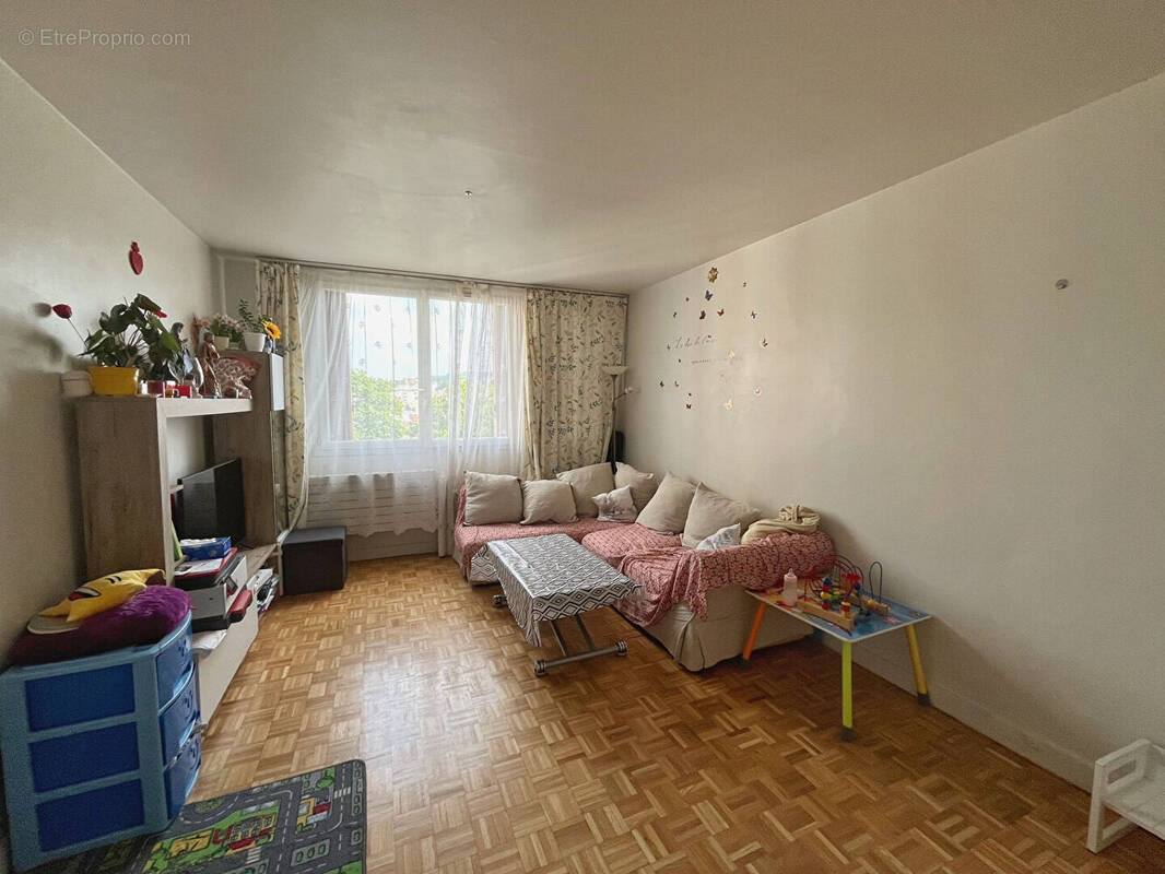 Appartement à NANTERRE