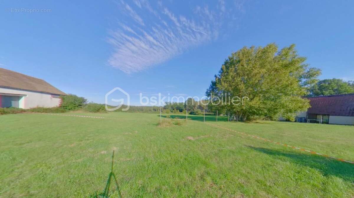 Longère de 92 m² sur 4065 m² de terrain - photo 5
