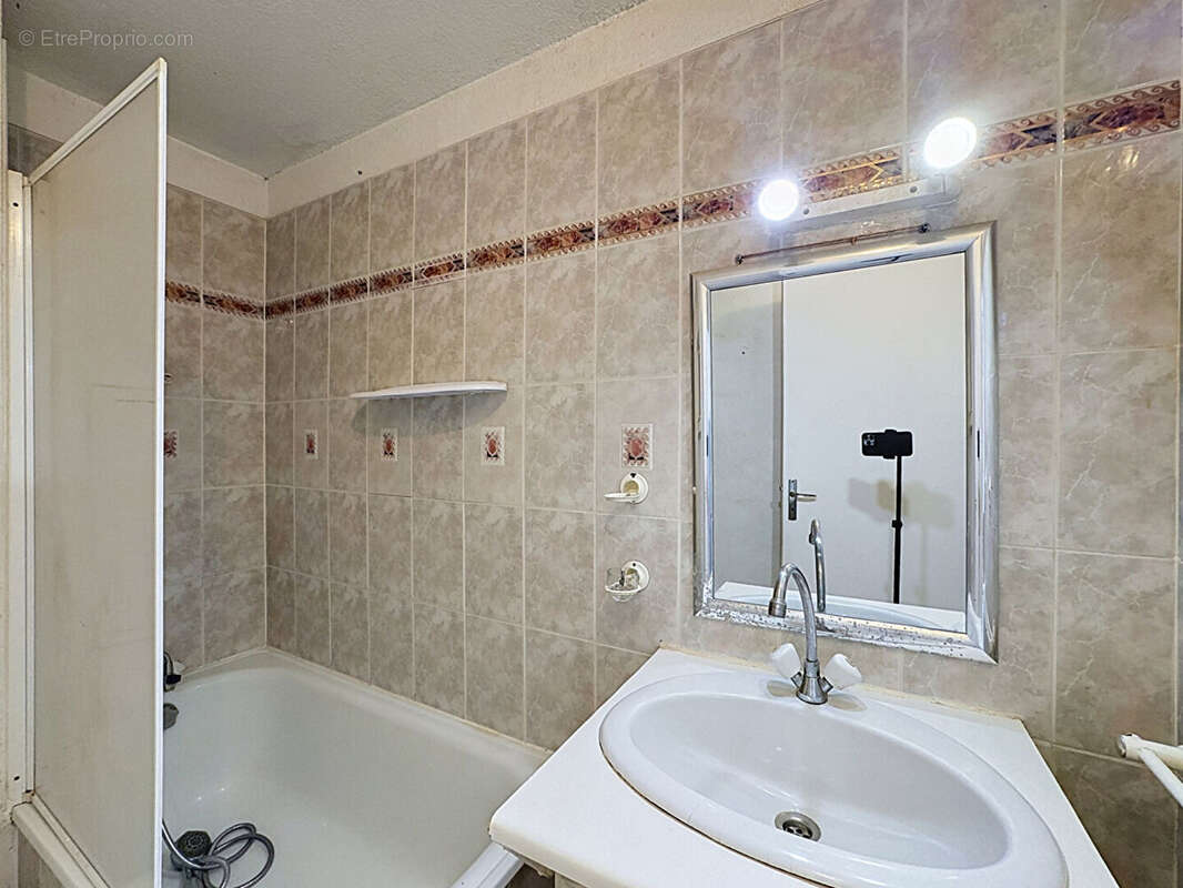 Duplex 39 m² plus cellier avec vue sur la plage du Grazel - photo 9