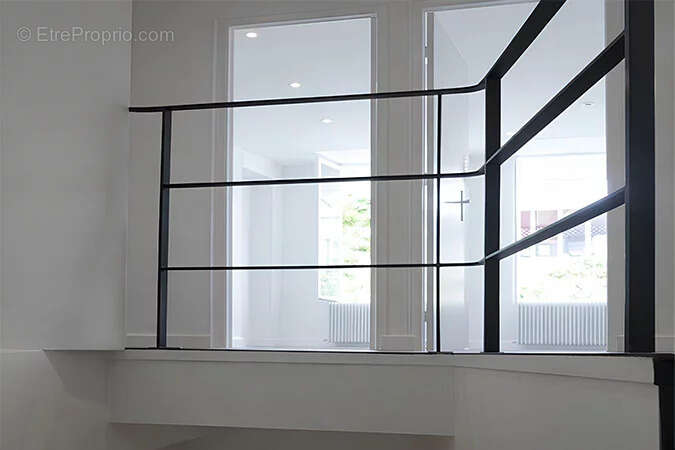 Coup de cœur assuré ! Corpimmo vous propose à la vente des surfaces en duplex dans une copropriété de charme de 5 lots. Chaque s - photo 8