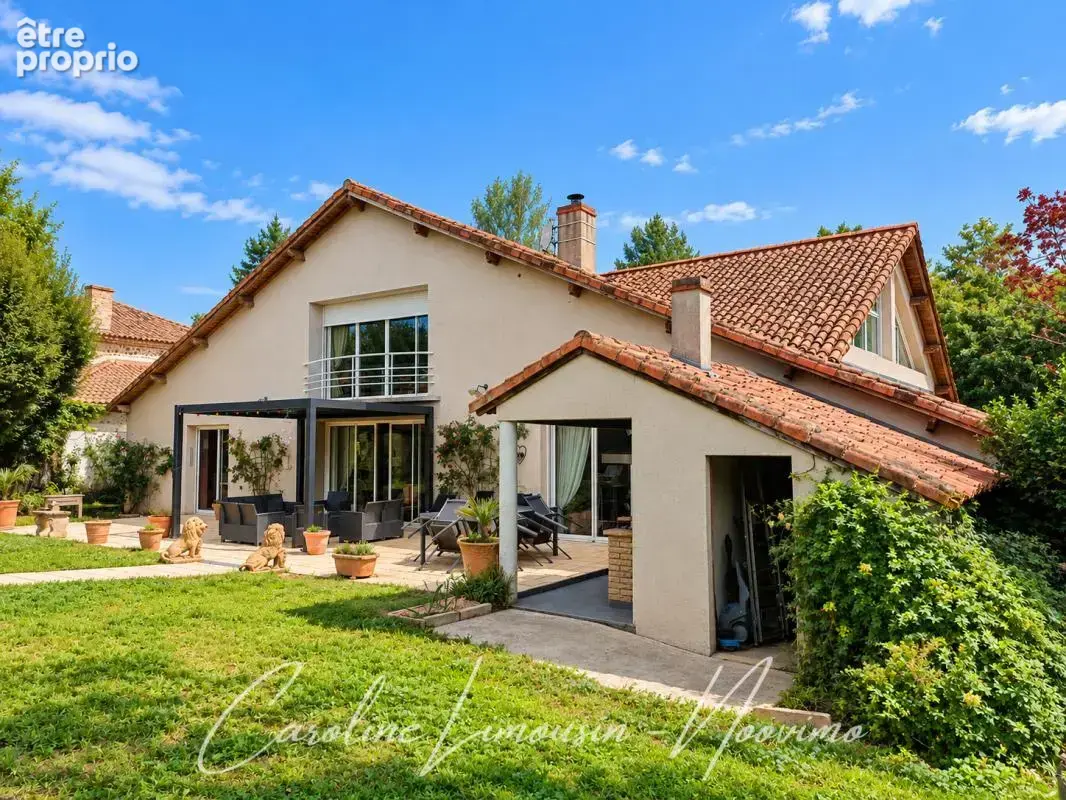 GRANGE RENOVEE entre Cholet et La Tessoualle - 338 m2 habita - photo 2