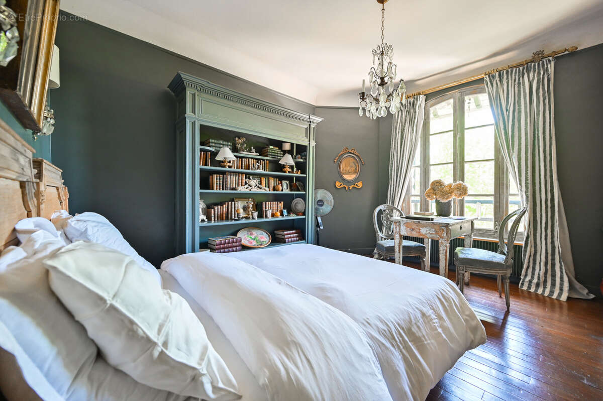 Maison à SAINT-MAUR-DES-FOSSES