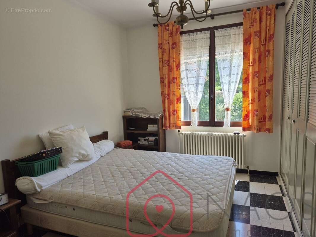 Maison à VINON-SUR-VERDON