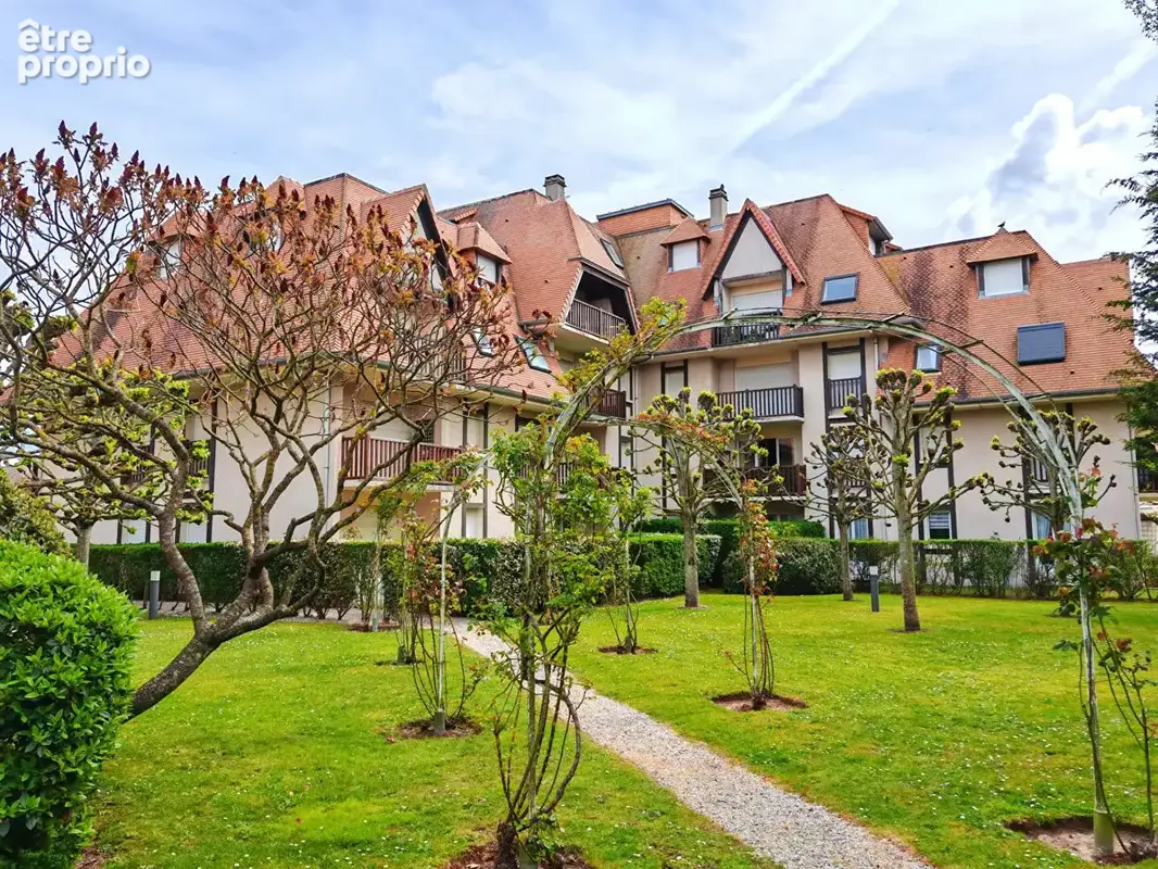 CABOURG ÉVENTAIL Dernier étage avec ascenseur, studio cabine lumineux, balcon et parking - photo 9