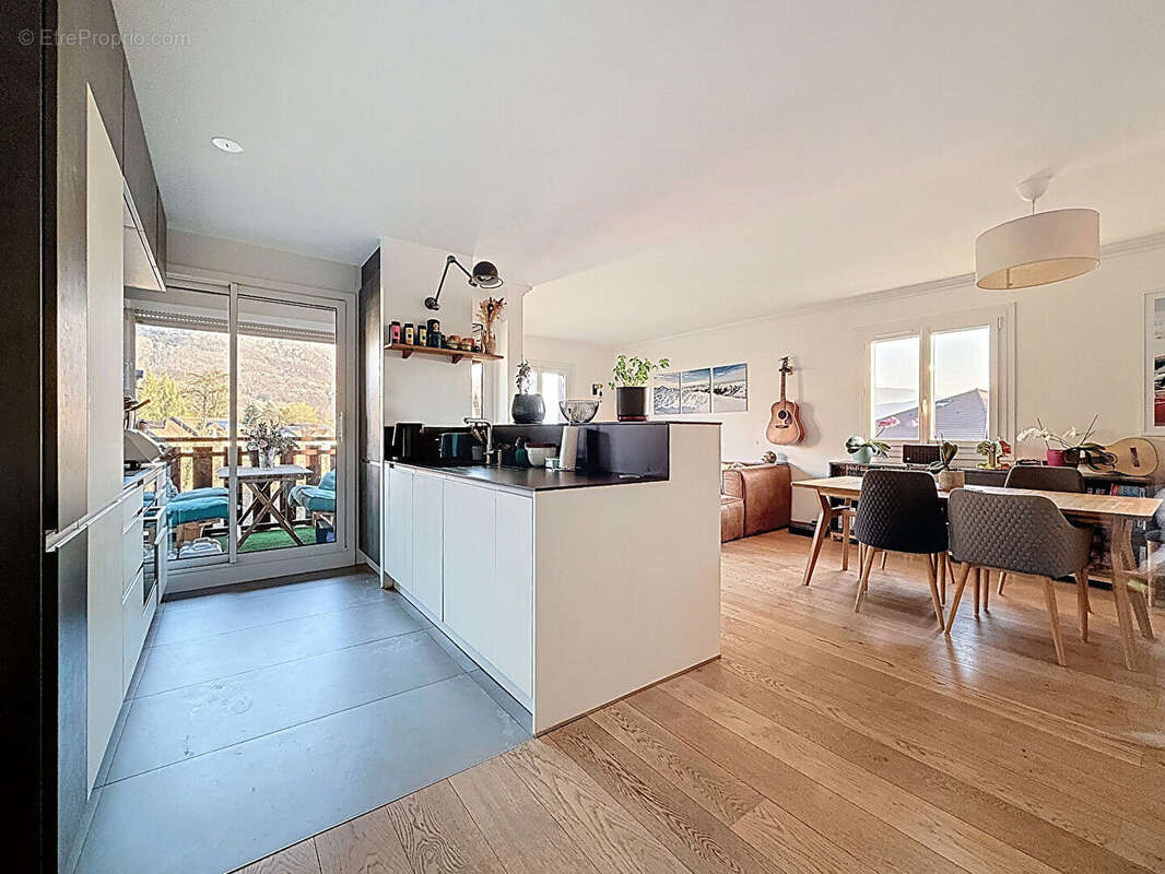 Appartement à ANNECY-LE-VIEUX