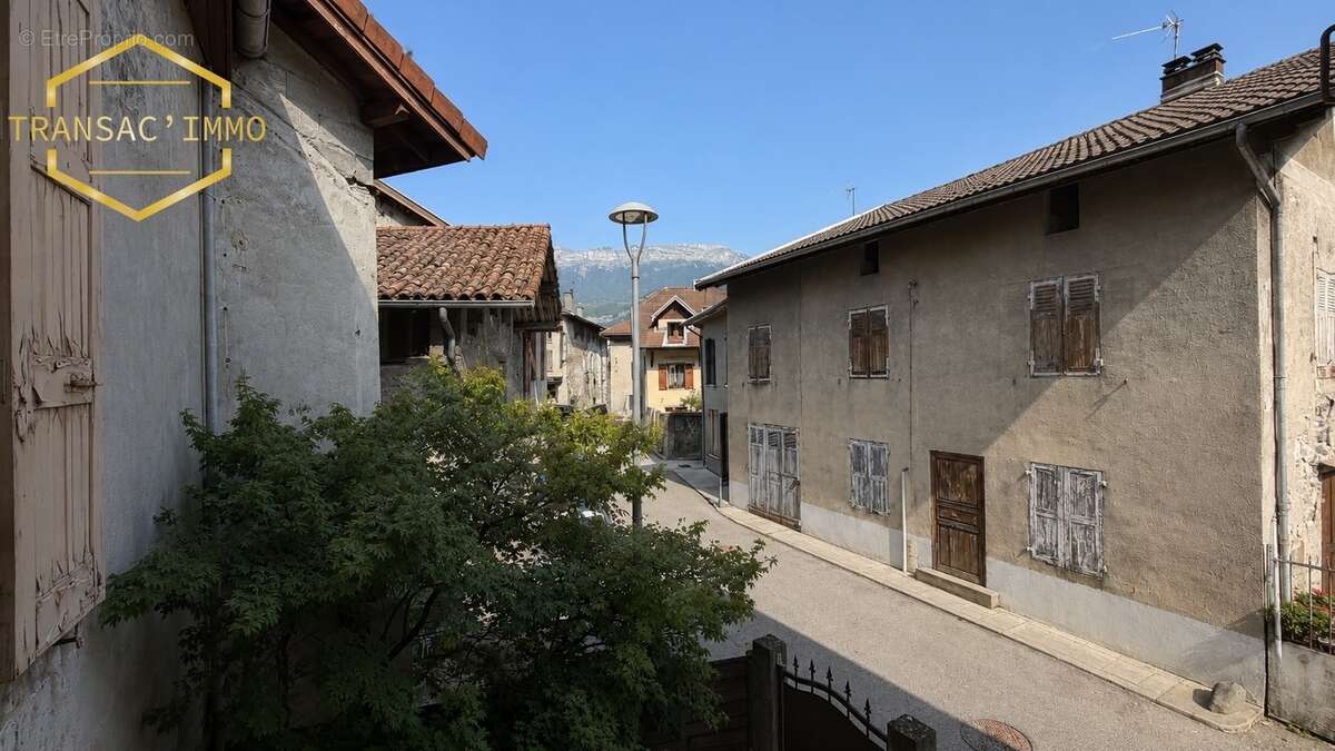 Maison 70 m² à Tencin  - photo 9