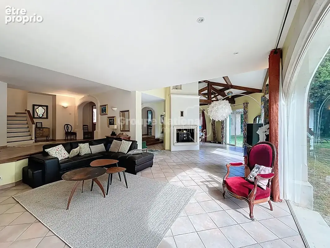 Maison Piolenc 190 m² sur terrain de 4528 m² arboré avec piscine - photo 4