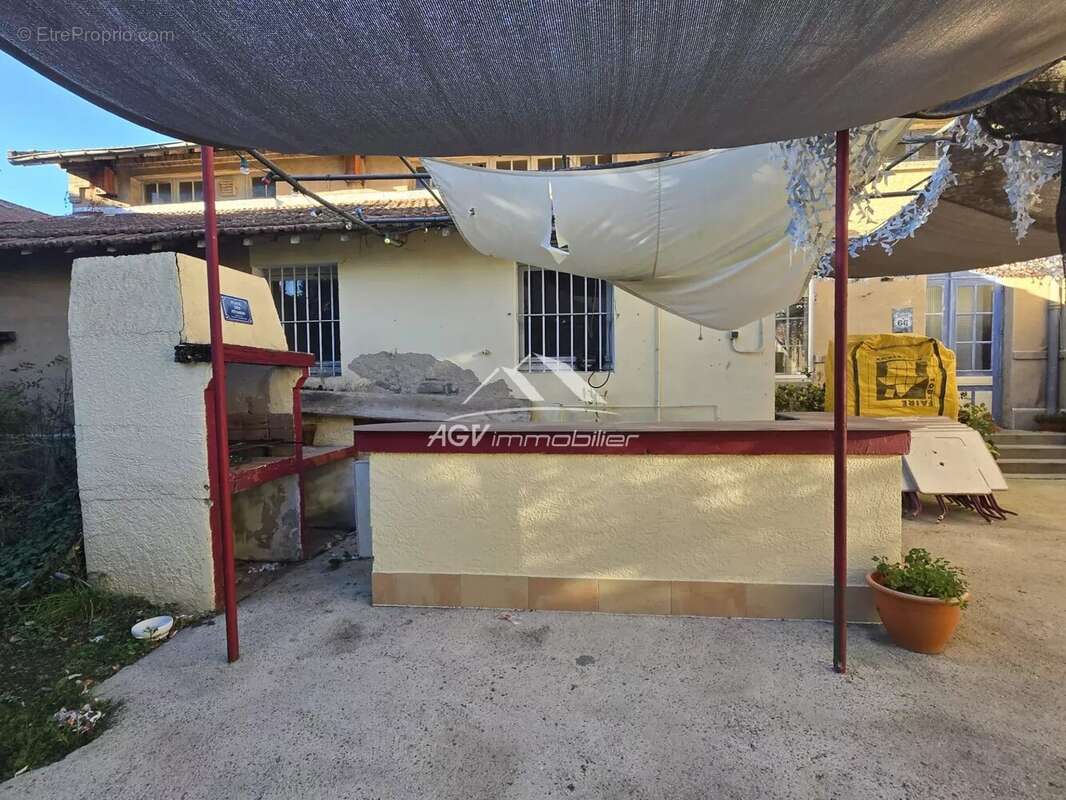 Appartement à SALINDRES