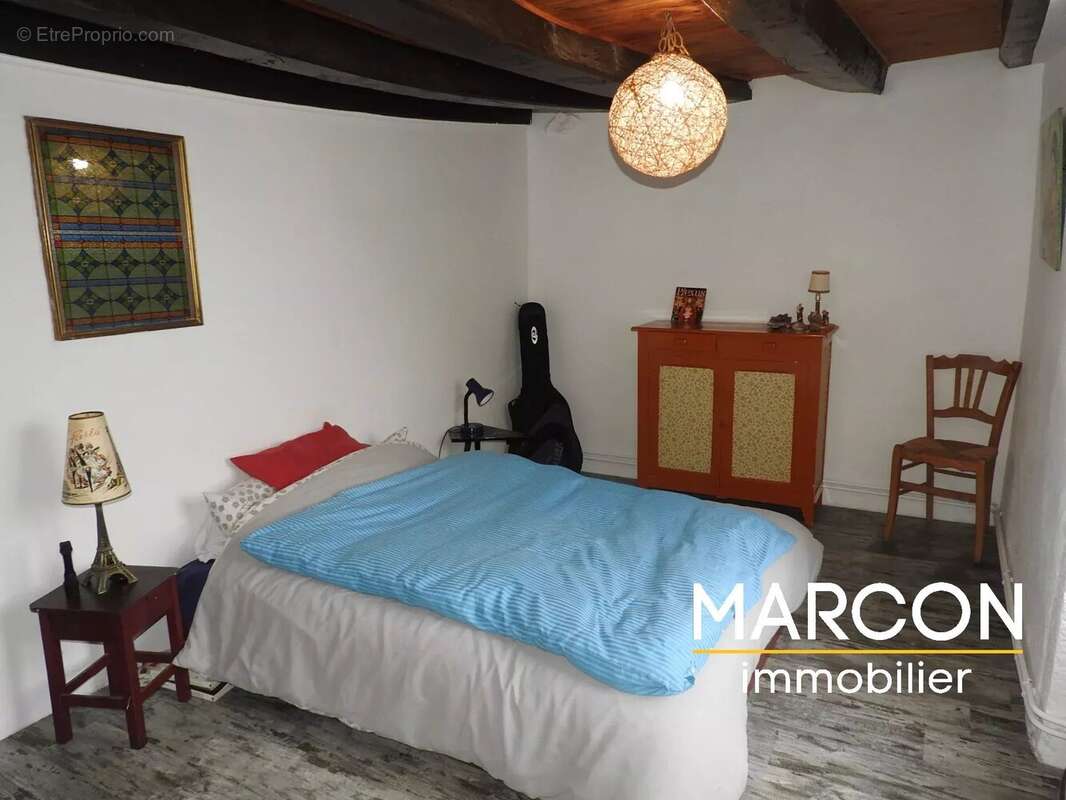 Maison à SAINT-PIERRE-BELLEVUE