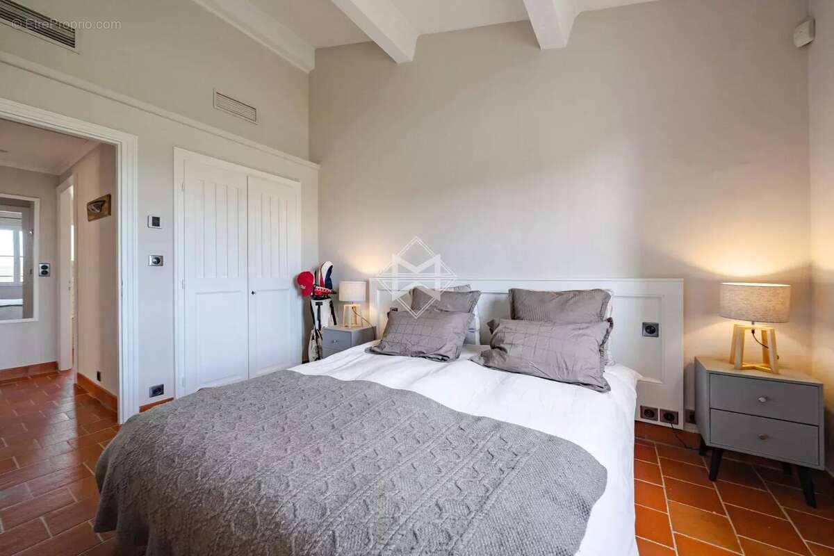 Appartement à LA MOTTE