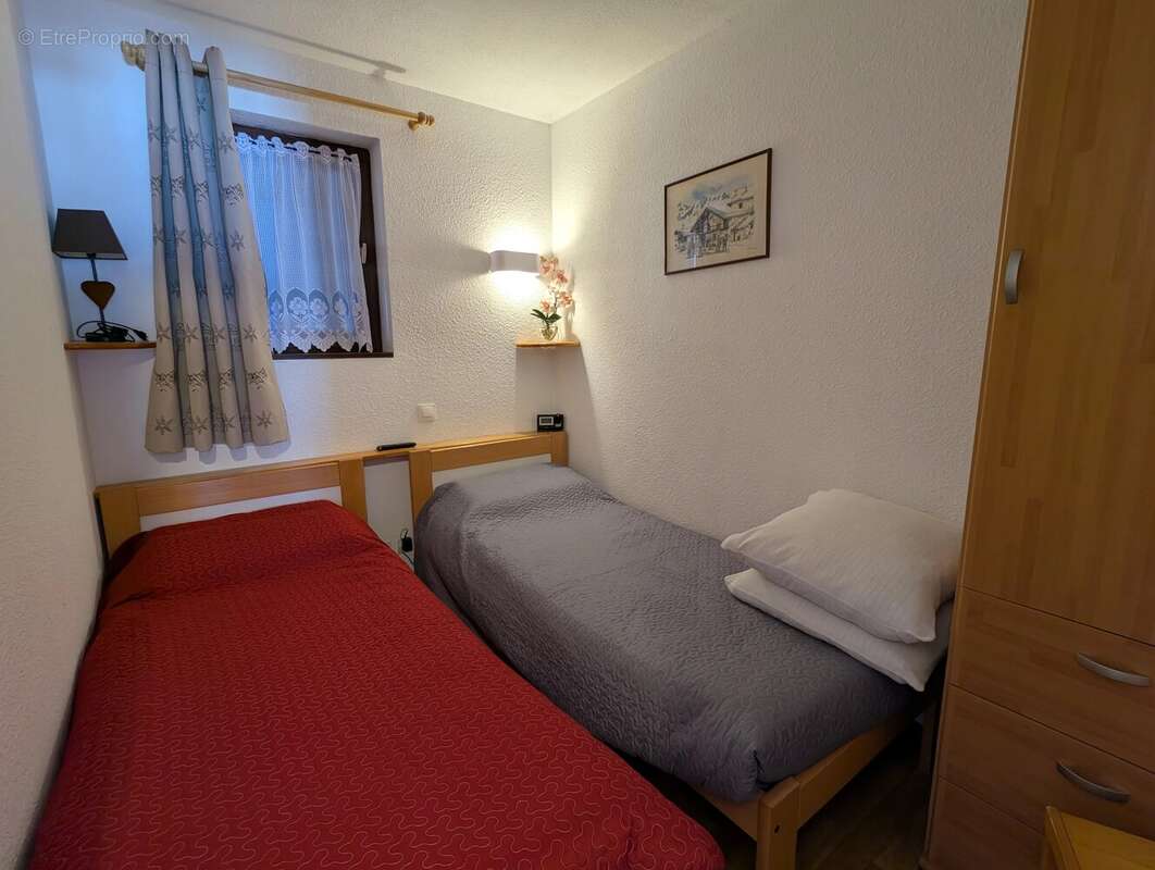 Appartement à MORILLON
