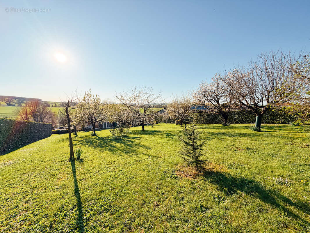 Maison à SAINT-AMANT-DE-BOIXE