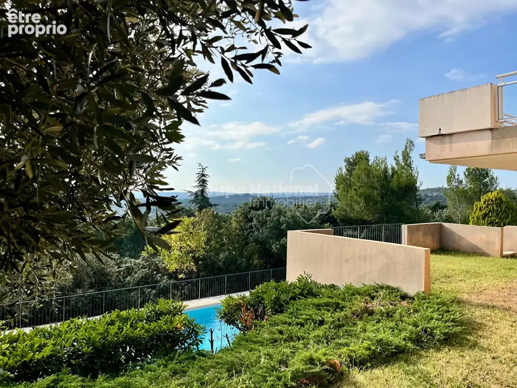 Maison avec vue, Villeneuve-Les-Avignon 7 pièce(s) 268.99 m2  sur terrain de1369 m2 avec piscine et double garage - photo 4