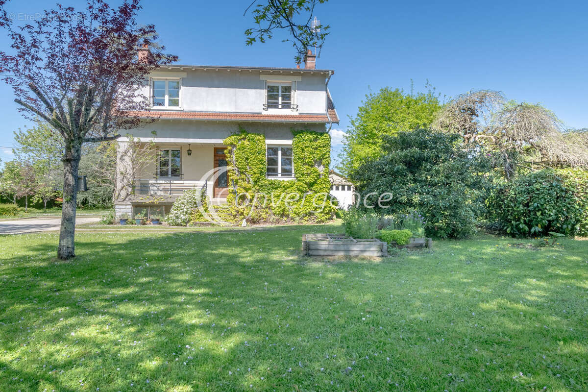 Maison à RILHAC-RANCON