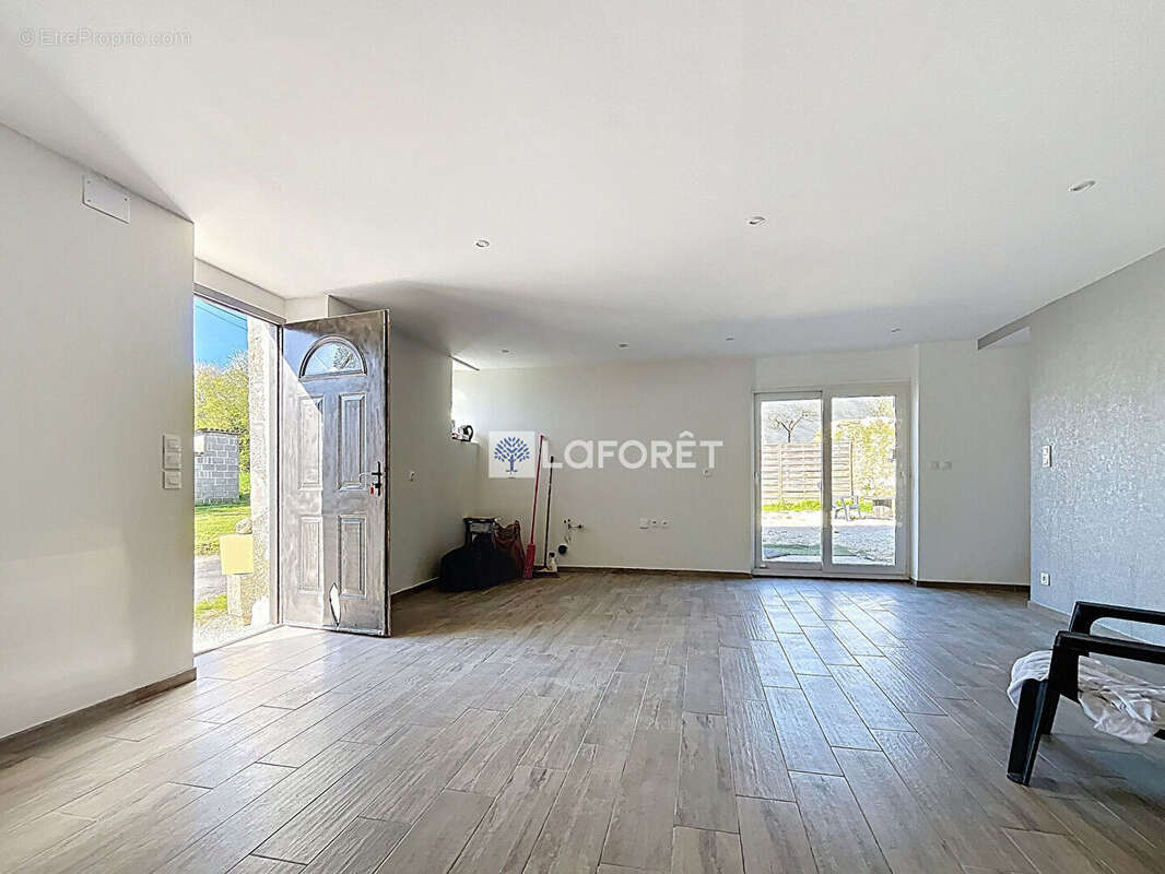 Maison à AZAY-SUR-THOUET