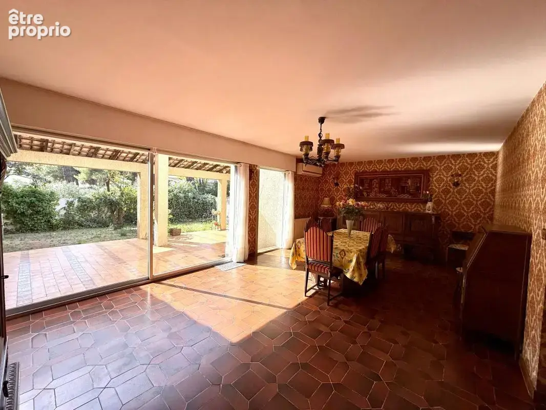 Maison 6 pièces 176m2 sur une parcelle de 438m2 - photo 2