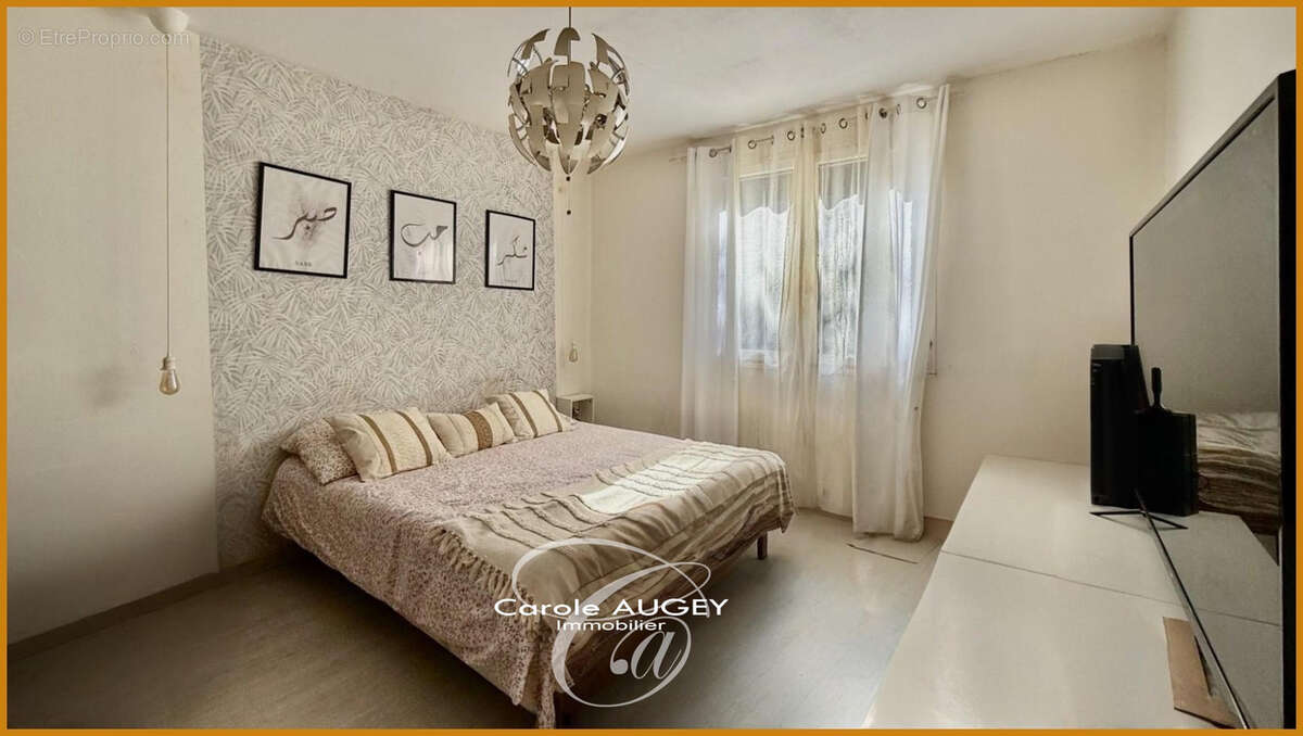 Maison à AMBARES-ET-LAGRAVE