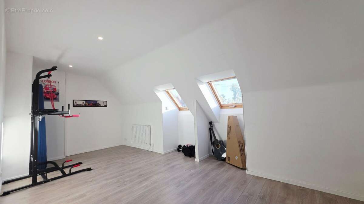 Maison à MEHUN-SUR-YEVRE