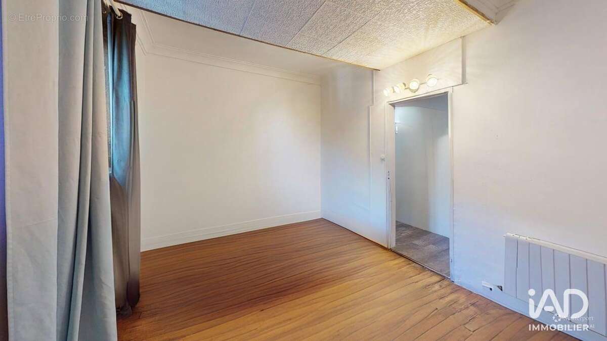 Photo 6 - Commerce à LEMBEYE