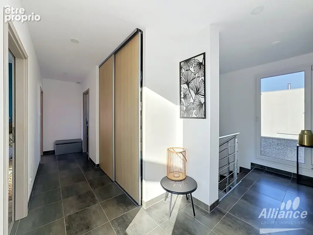 Maison contemporaine avec piscine - MEROUX-MOVAL - photo 5