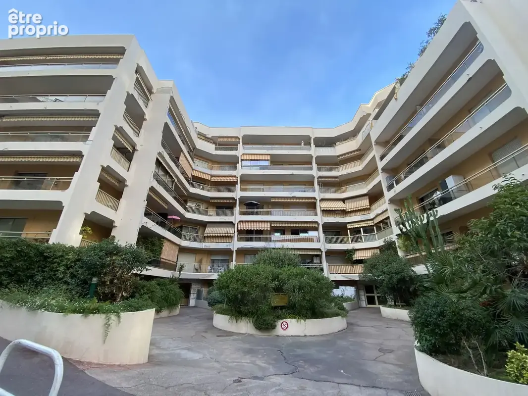 BEAUSOLEIL - Magnifique appartement 2 pièces avec garage limitrophe Monaco - photo 2