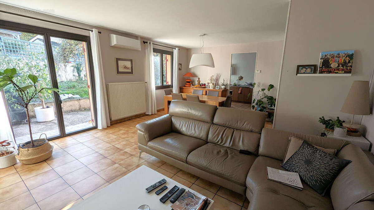 Maison à NEUVES-MAISONS